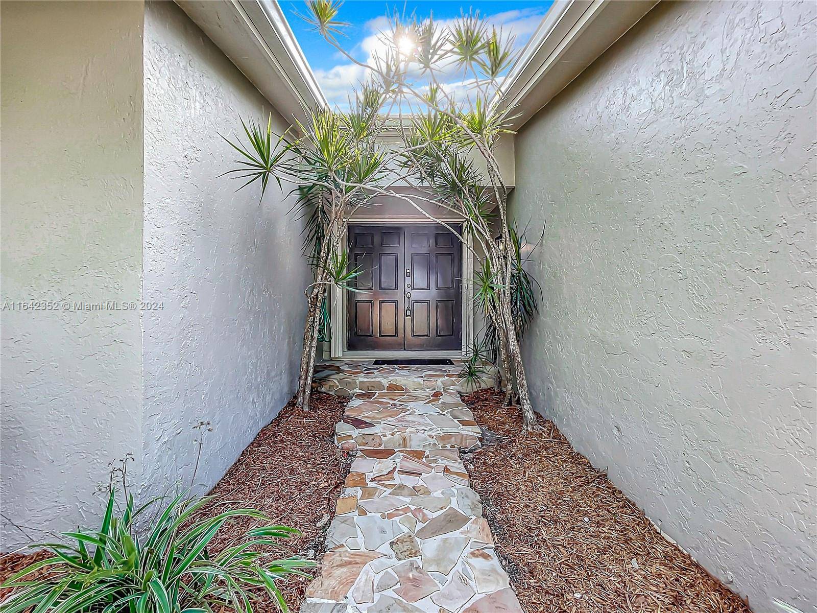 Miami, FL 33186,10252 SW 127th Pl