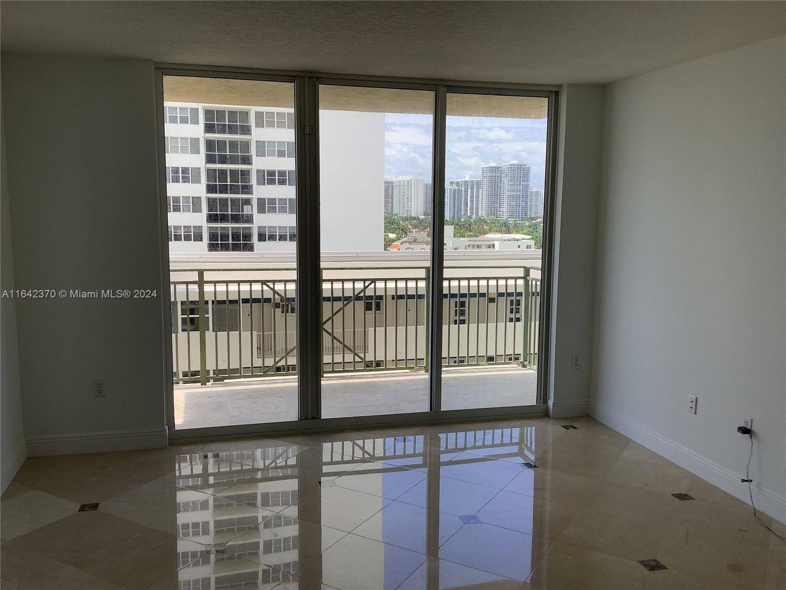 Hallandale Beach, FL 33009,2080 S Ocean Dr #905