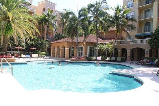 Aventura, FL 33180,19999 E Country Club Dr #1303