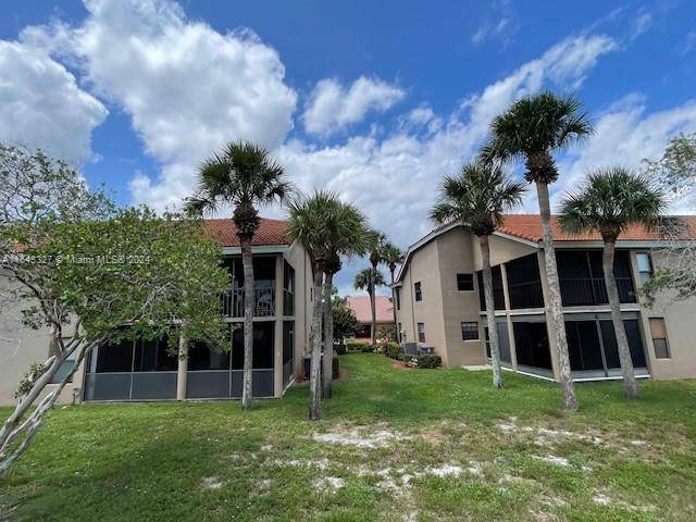 Boca Raton, FL 33498,10890 Lakemore Ln #201