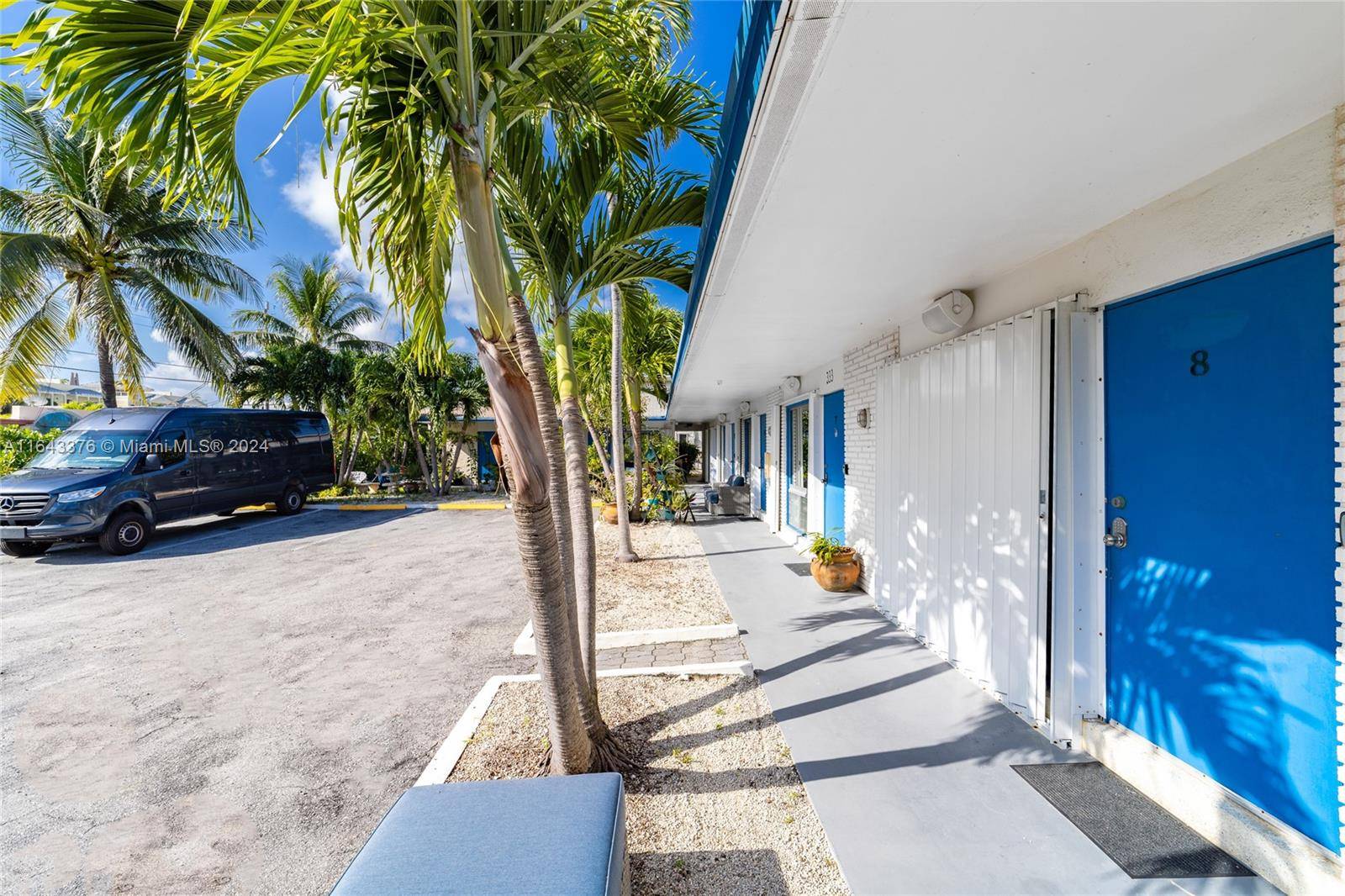 Hollywood, FL 33019,333 Palm St