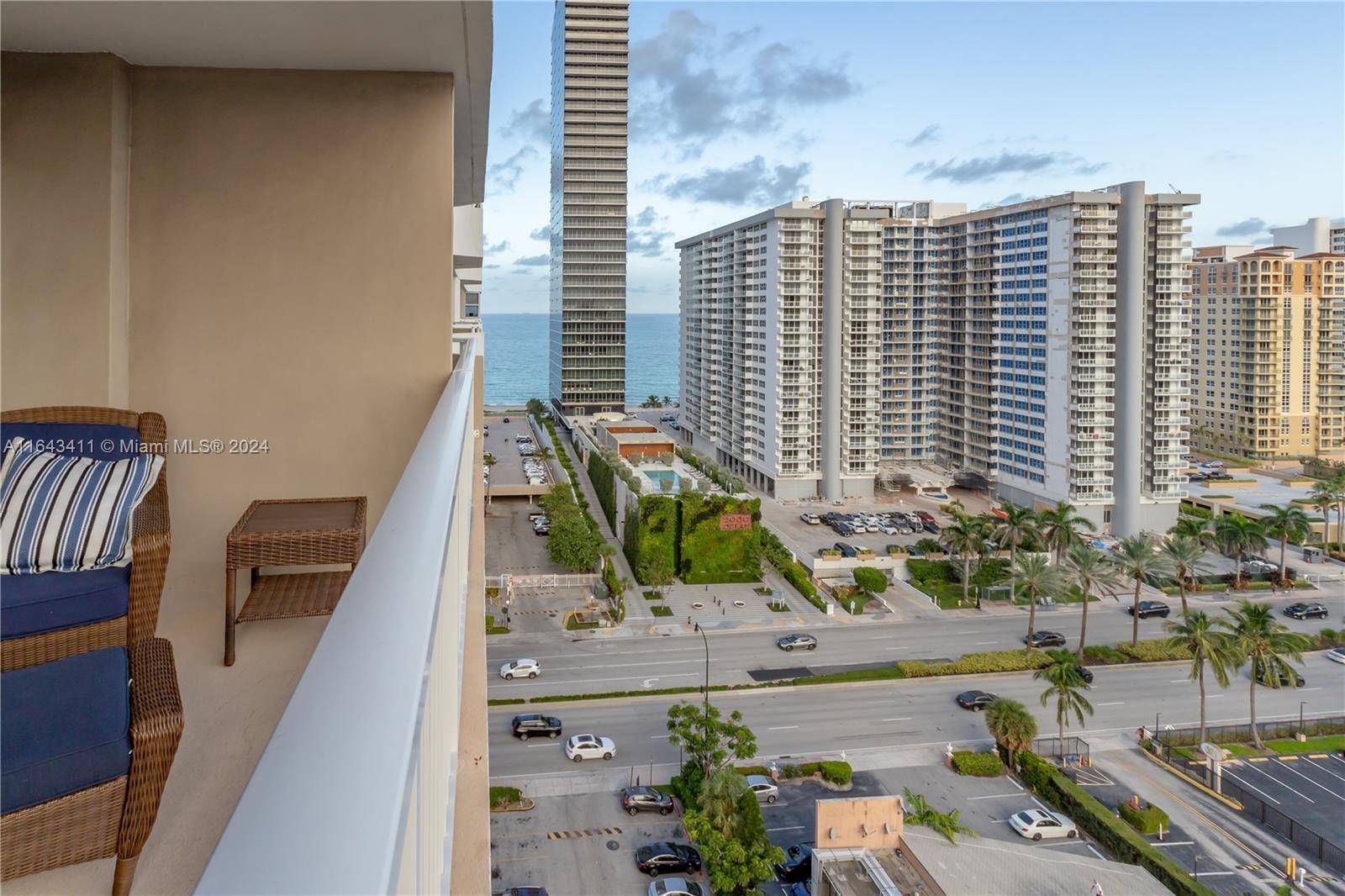 Hallandale Beach, FL 33009,1985 S Ocean Drive #15G