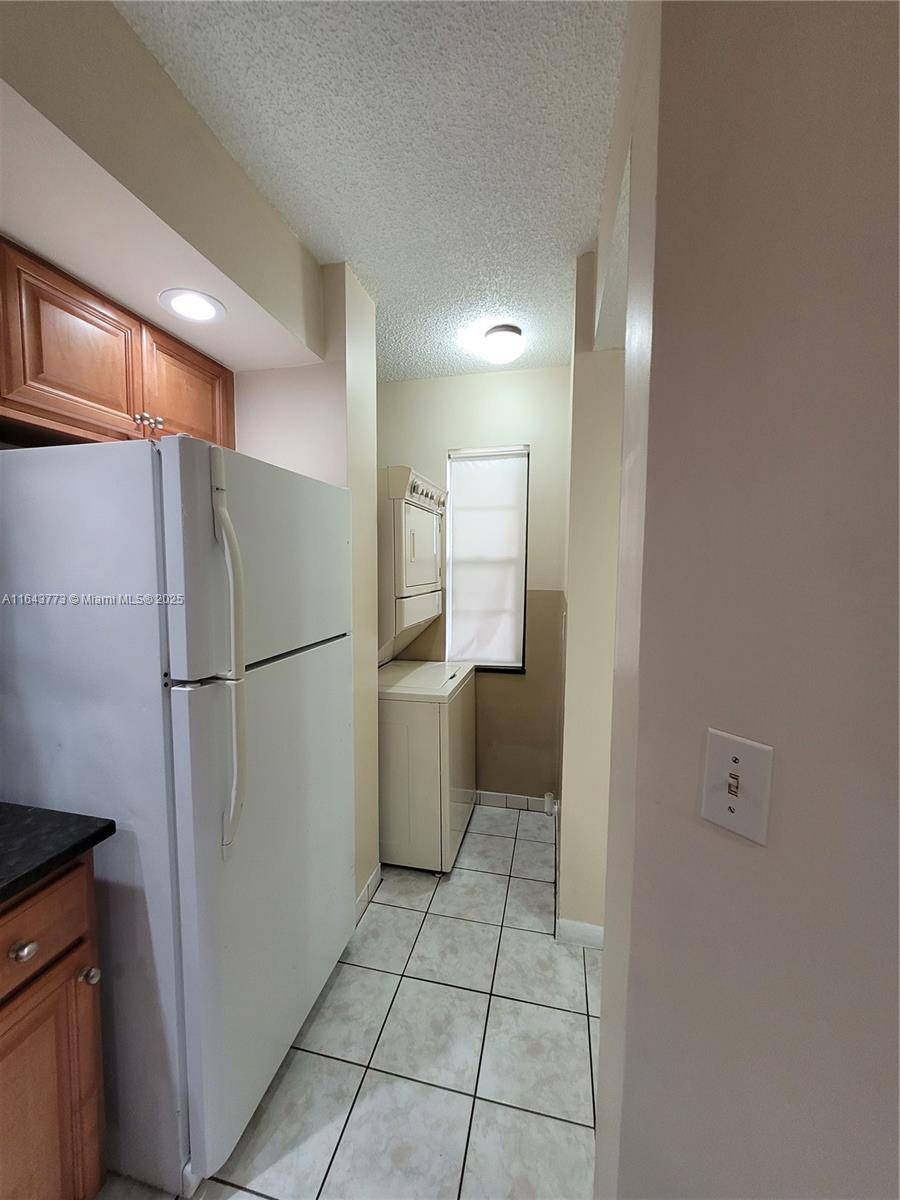 Plantation, FL 33324,10401 W Broward Blvd #108