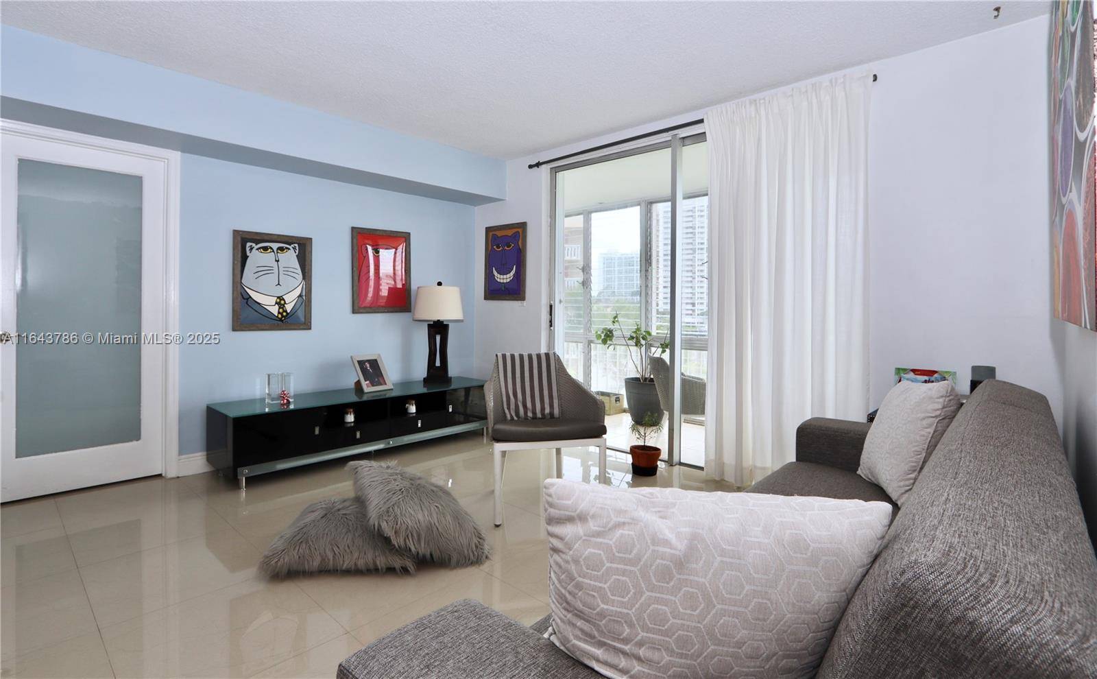 Aventura, FL 33160,2930 Point East Dr #E408