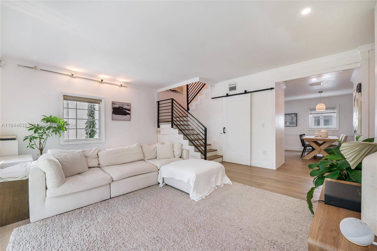 Coral Gables, FL 33134,261 Navarre Ave #B-1