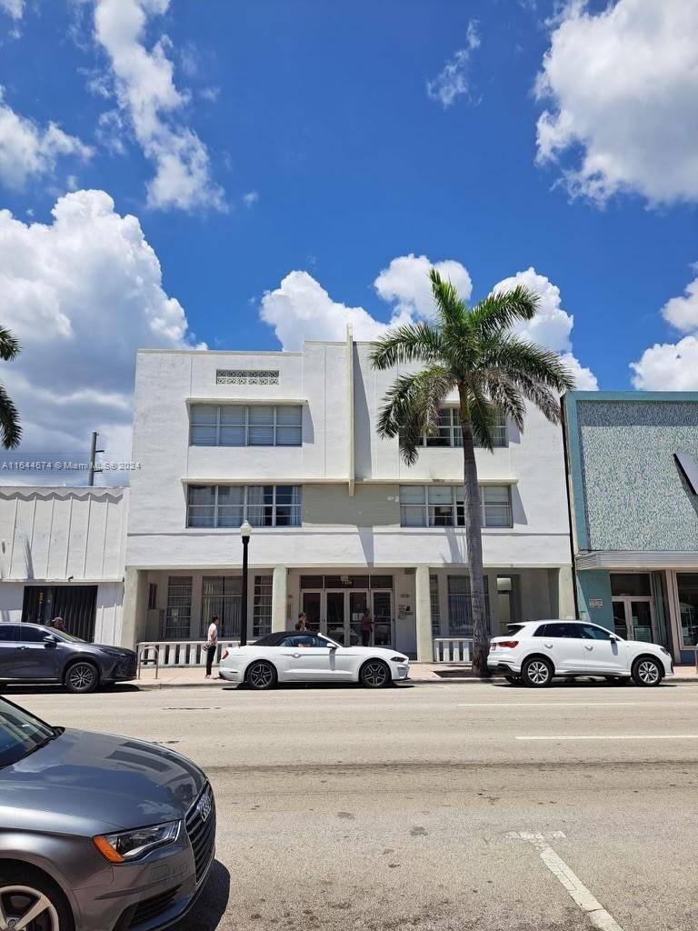 Miami Beach, FL 33141,7326 Collins Ave #308