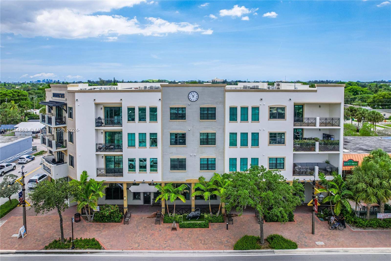 Davie, FL 33314,4100 SW 64th Ave #206