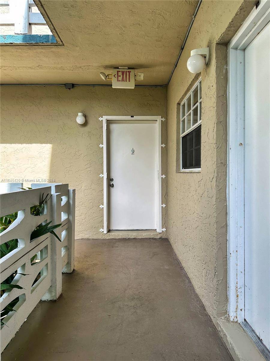 Cutler Bay, FL 33189,21121 SW 85th Ave #215