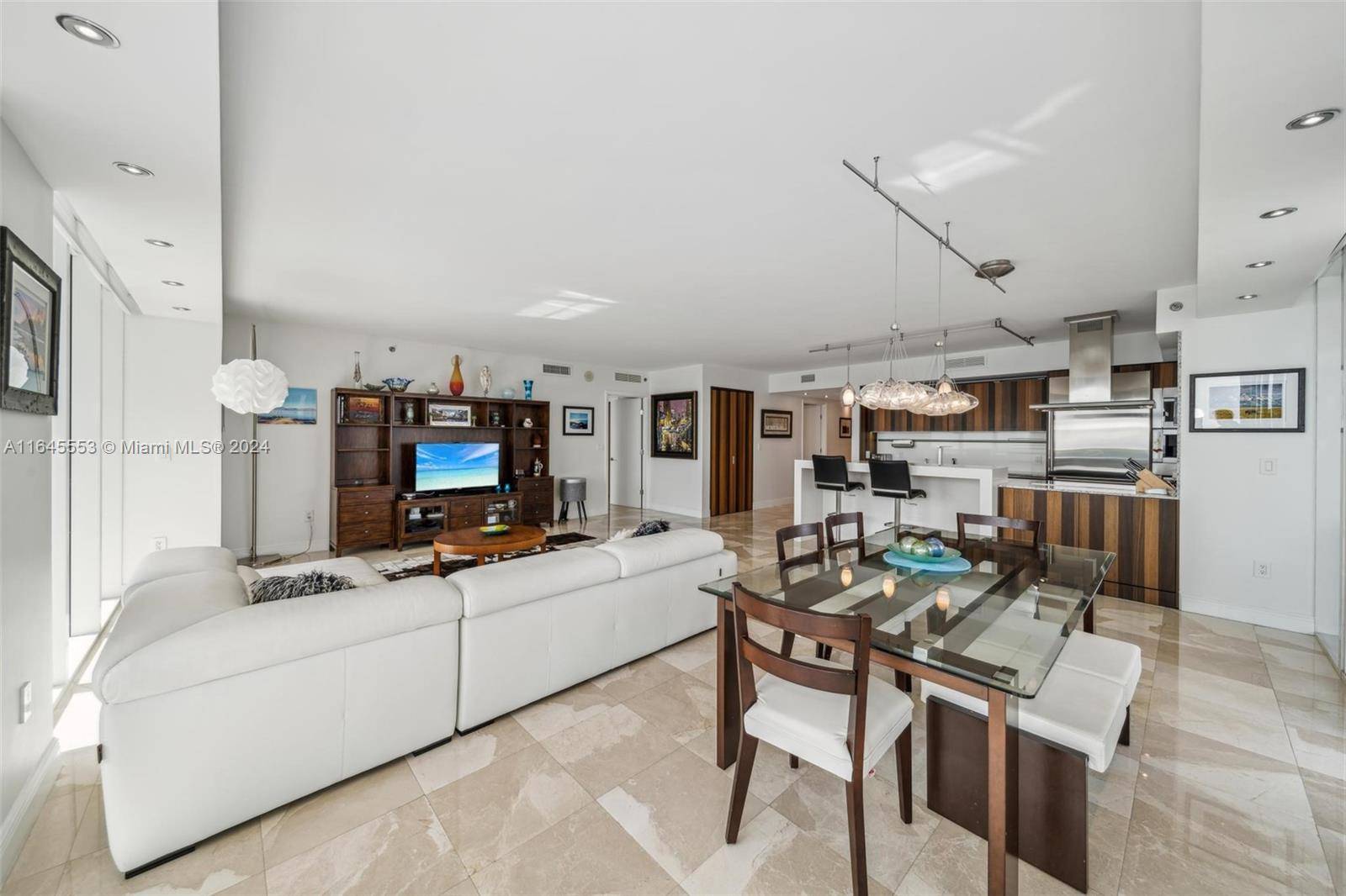Hallandale Beach, FL 33009,1800 S OCEAN DR #2401