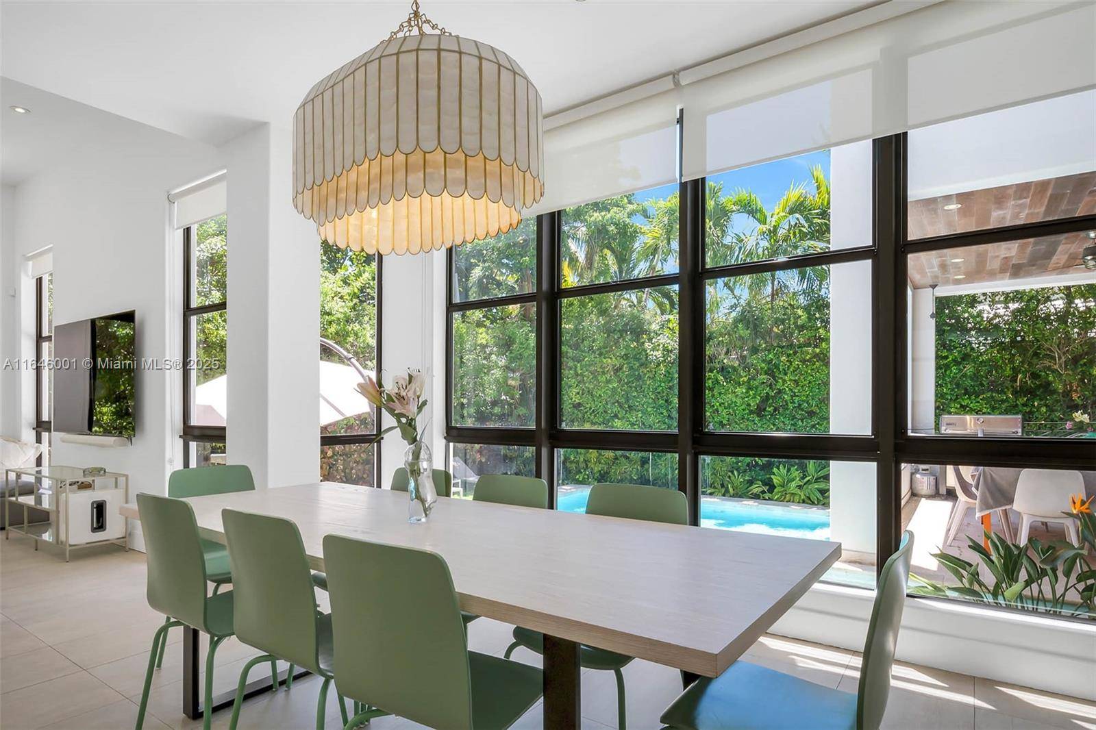 Key Biscayne, FL 33149,561 Hampton Ln