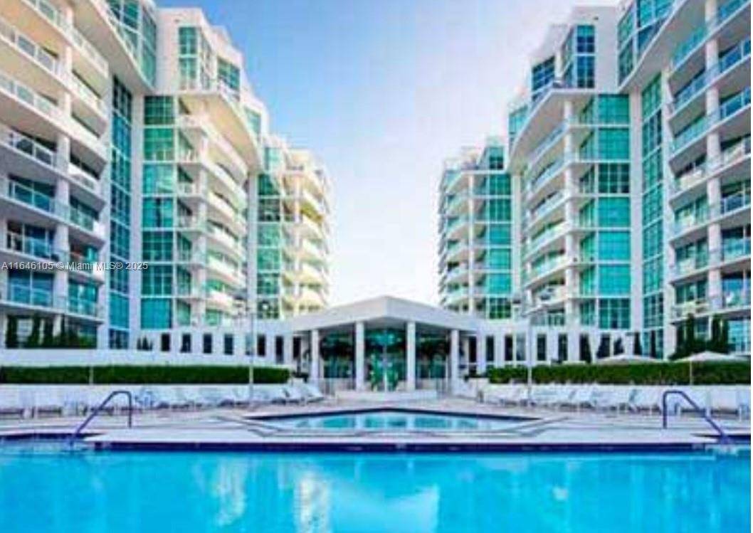 Aventura, FL 33180,3131 NE 188th St #1-810