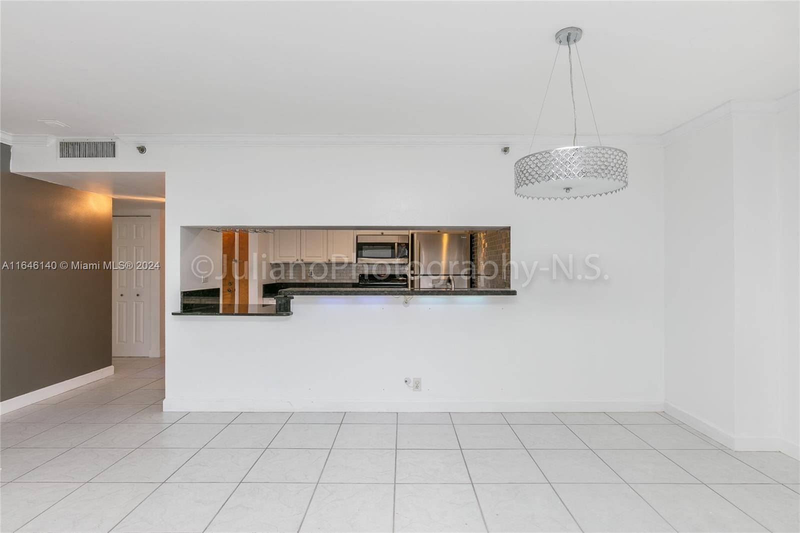 North Bay Village, FL 33141,7601 E Treasure Dr #824