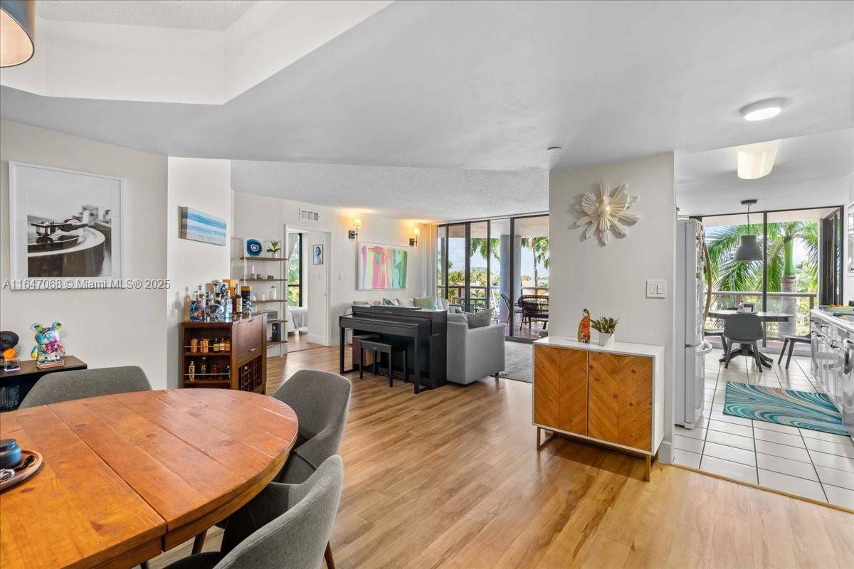 Aventura, FL 33180,3598 Yacht Club Dr #302