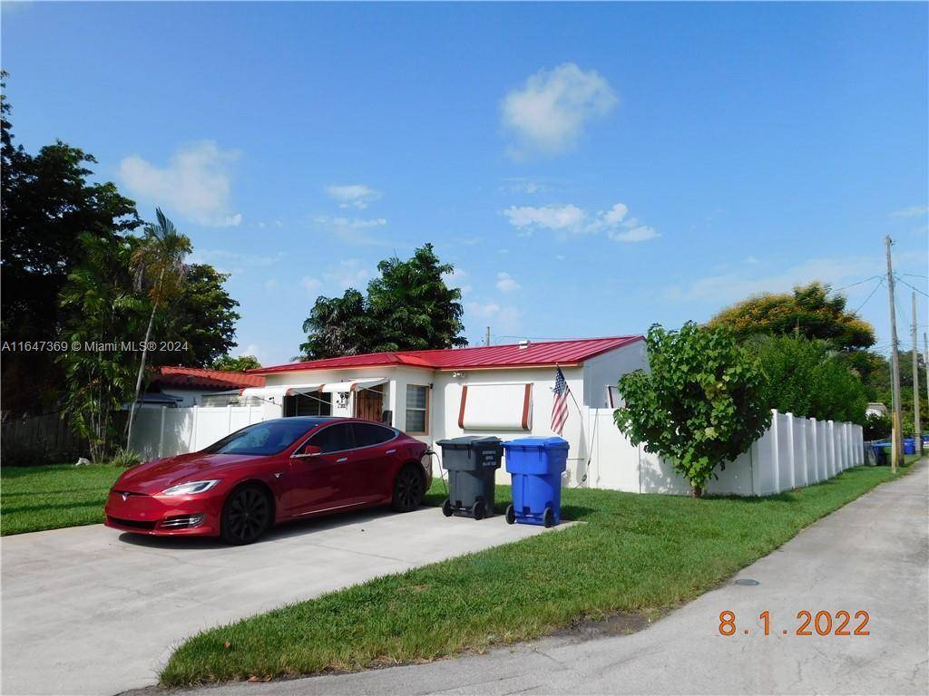 Hollywood, FL 33020,1815 N 27th Ave