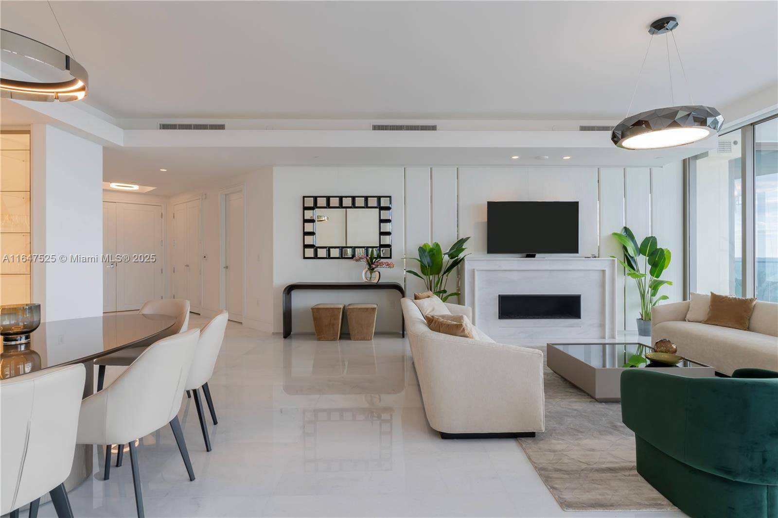 Sunny Isles Beach, FL 33160,17975 COLLINS AVENUE #401