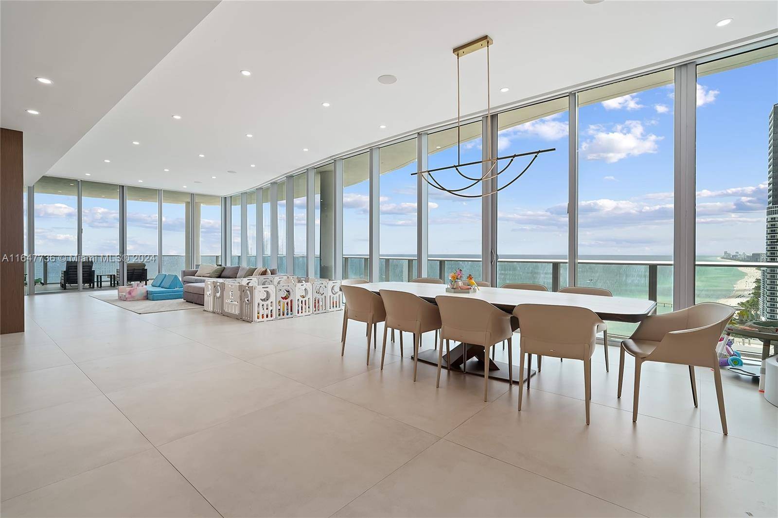 Sunny Isles Beach, FL 33160,17475 Collins Ave #2701