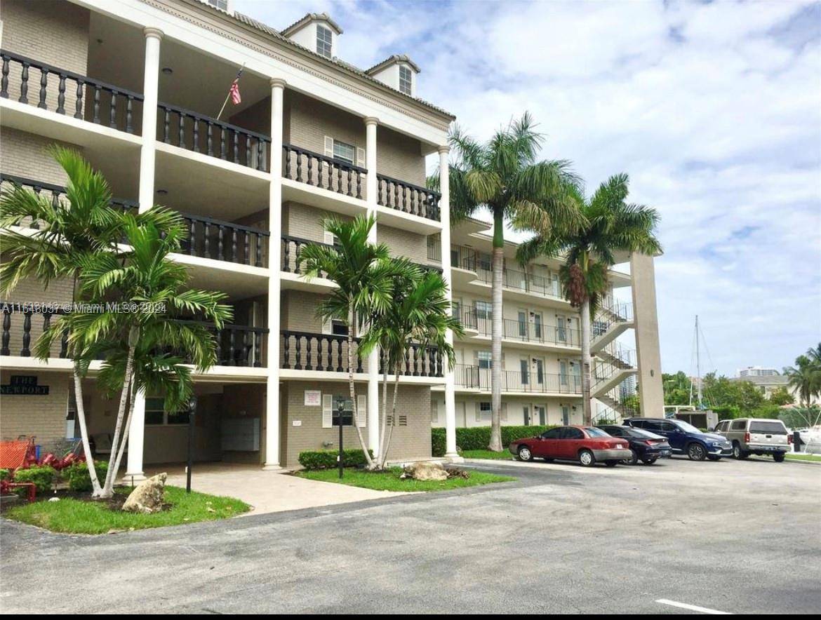 Hallandale Beach, FL 33009,440 Paradise Isle Blvd #406