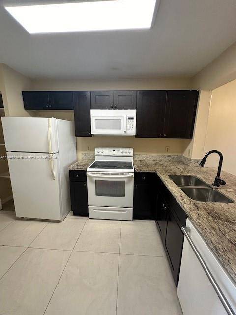 Miami, FL 33179,860 NE 207th Ter #202-8
