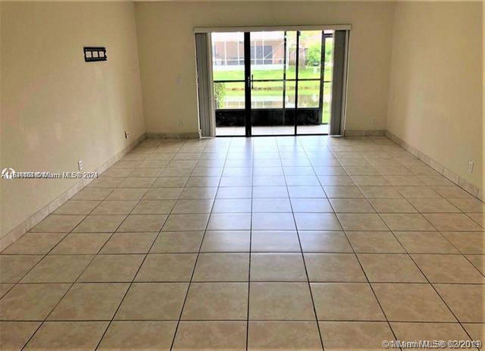 Weston, FL 33326,342 Lakeview Dr #102