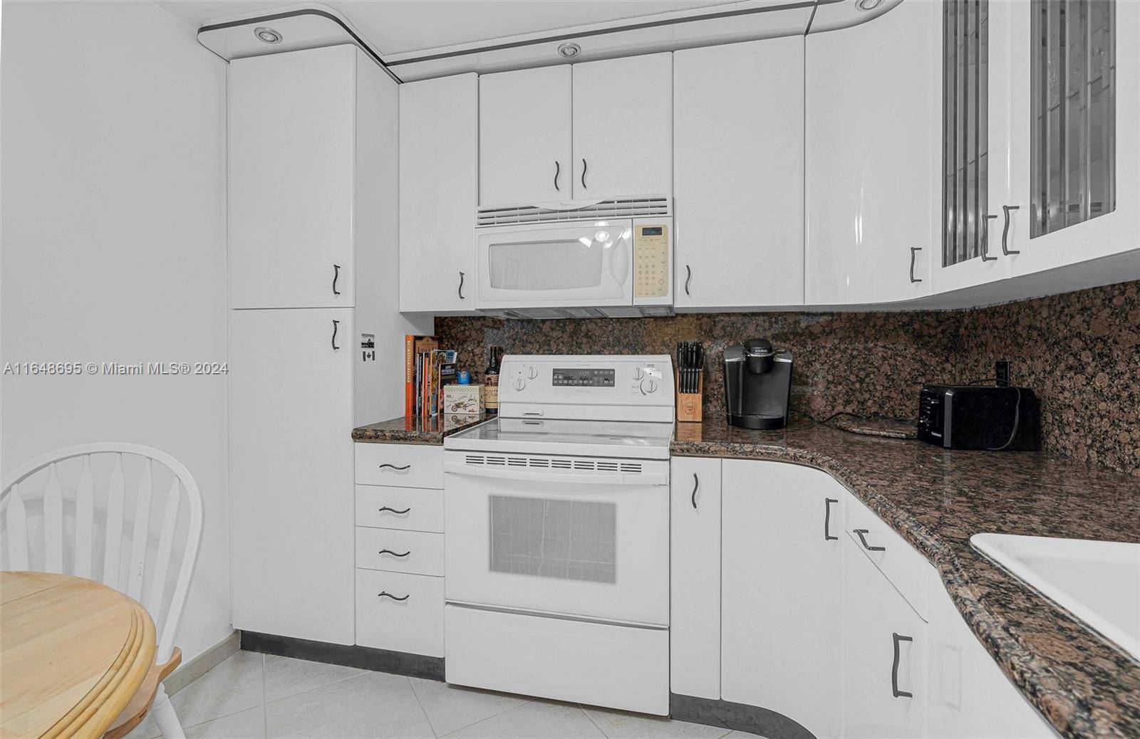 Hallandale Beach, FL 33009,1890 S Ocean Dr #807