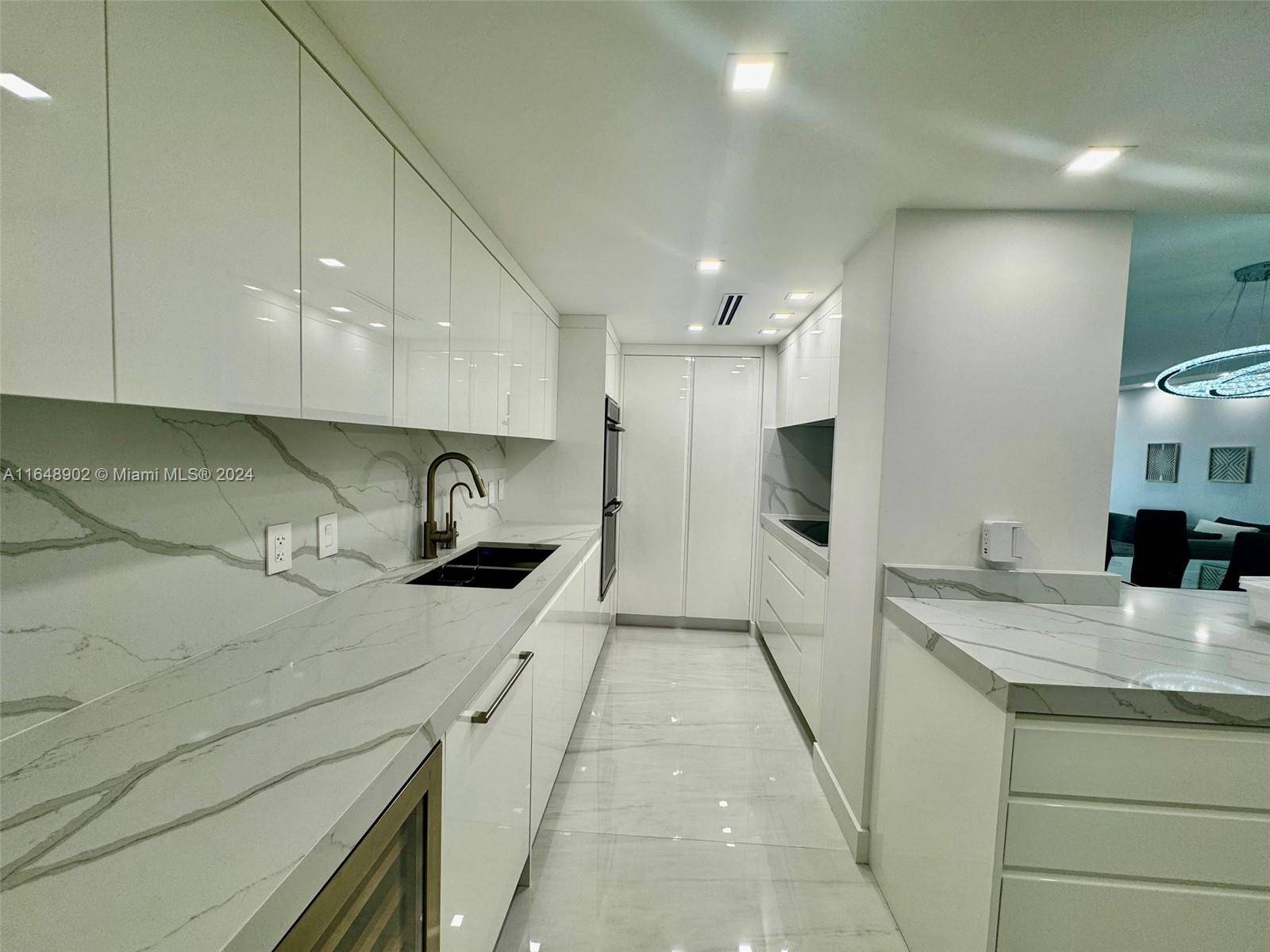 Bal Harbour, FL 33154,9801 Collins Ave #5U