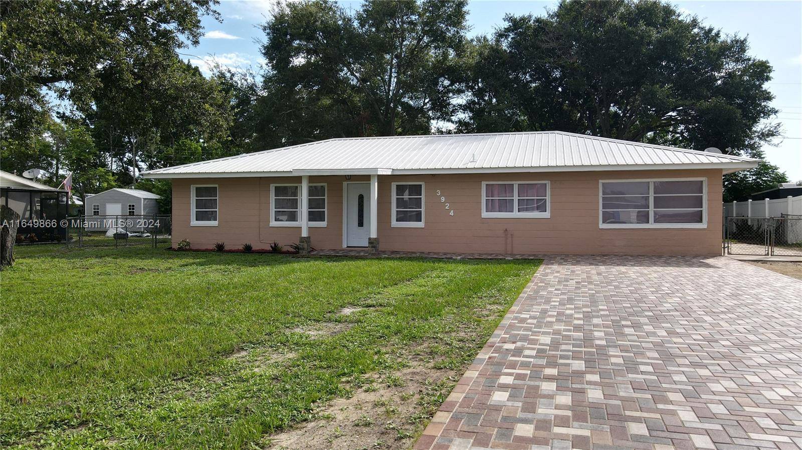 Sebring, FL 33870,3924 Craig Ave