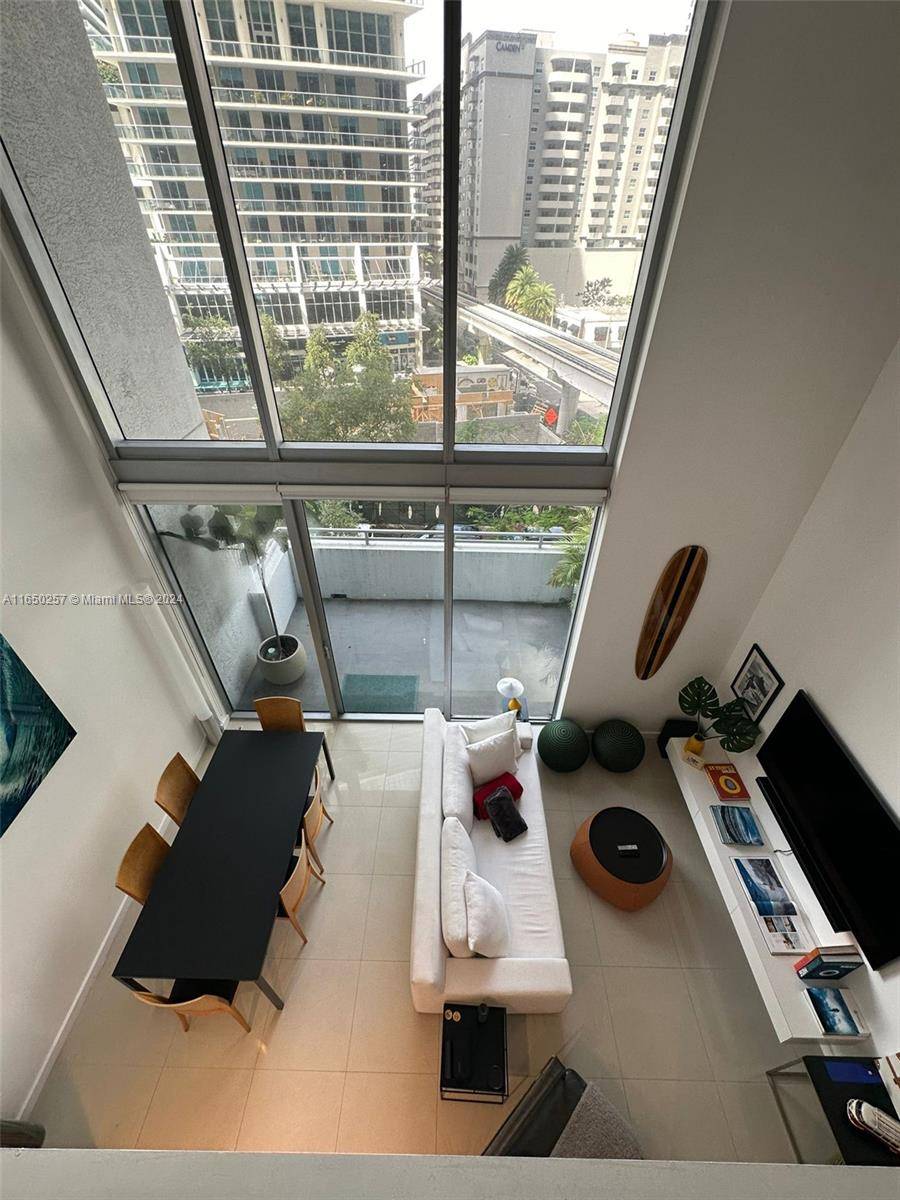 Miami, FL 33131,1050 Brickell Ave #418