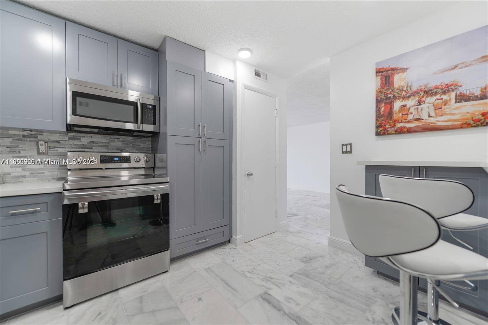 Hallandale Beach, FL 33009,3161 S Ocean Dr #902