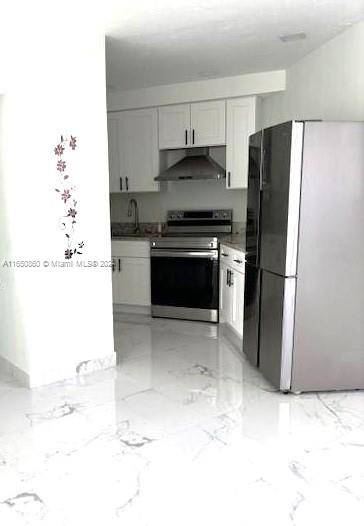 Miami, FL 33179,18706 NE 18 #206