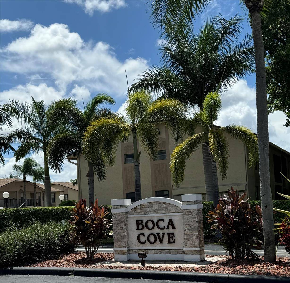 Boca Raton, FL 33428,9539 Boca Cove Cir #105