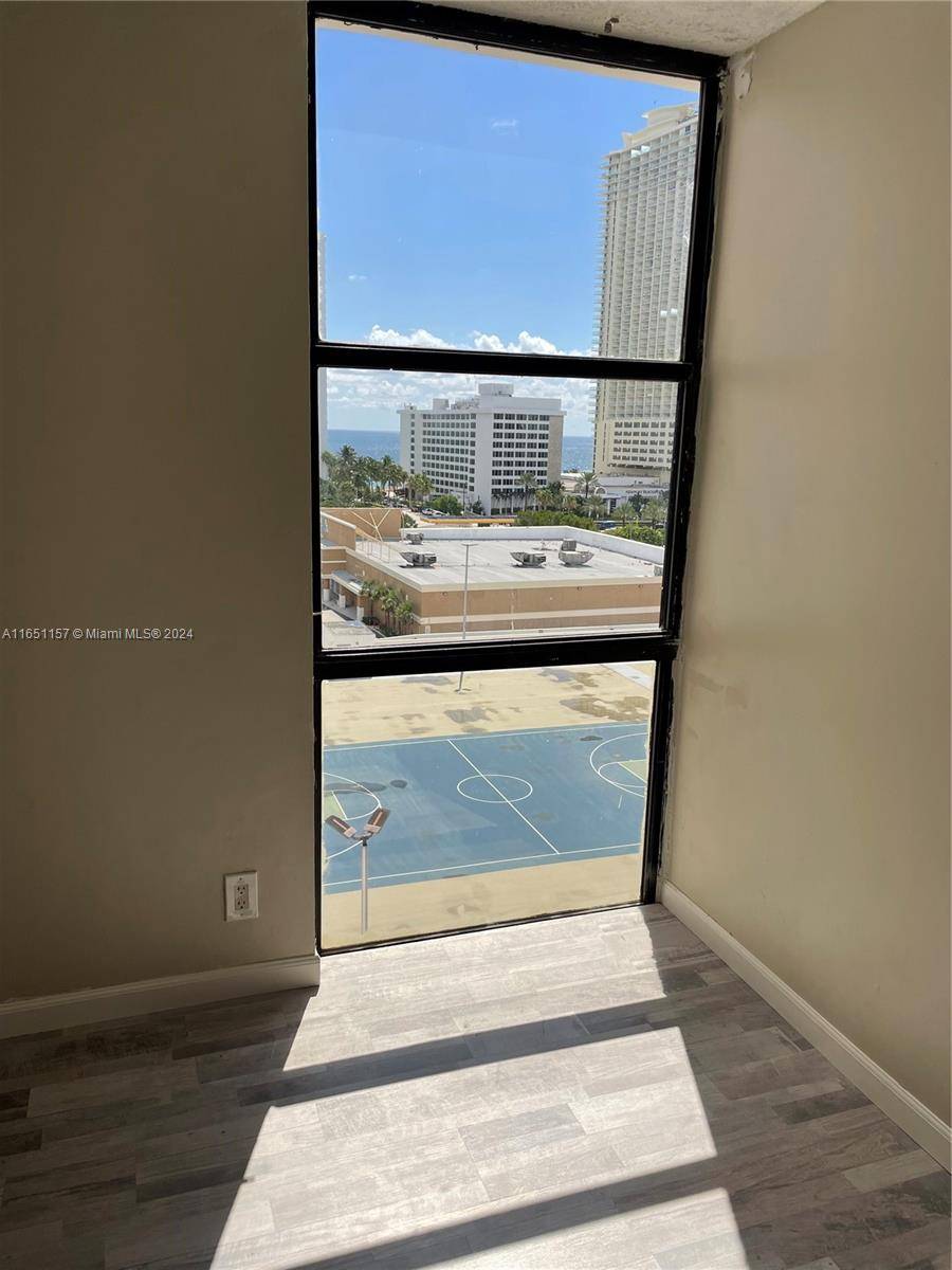 Sunny Isles Beach, FL 33160,17011 N Bay Rd #1019