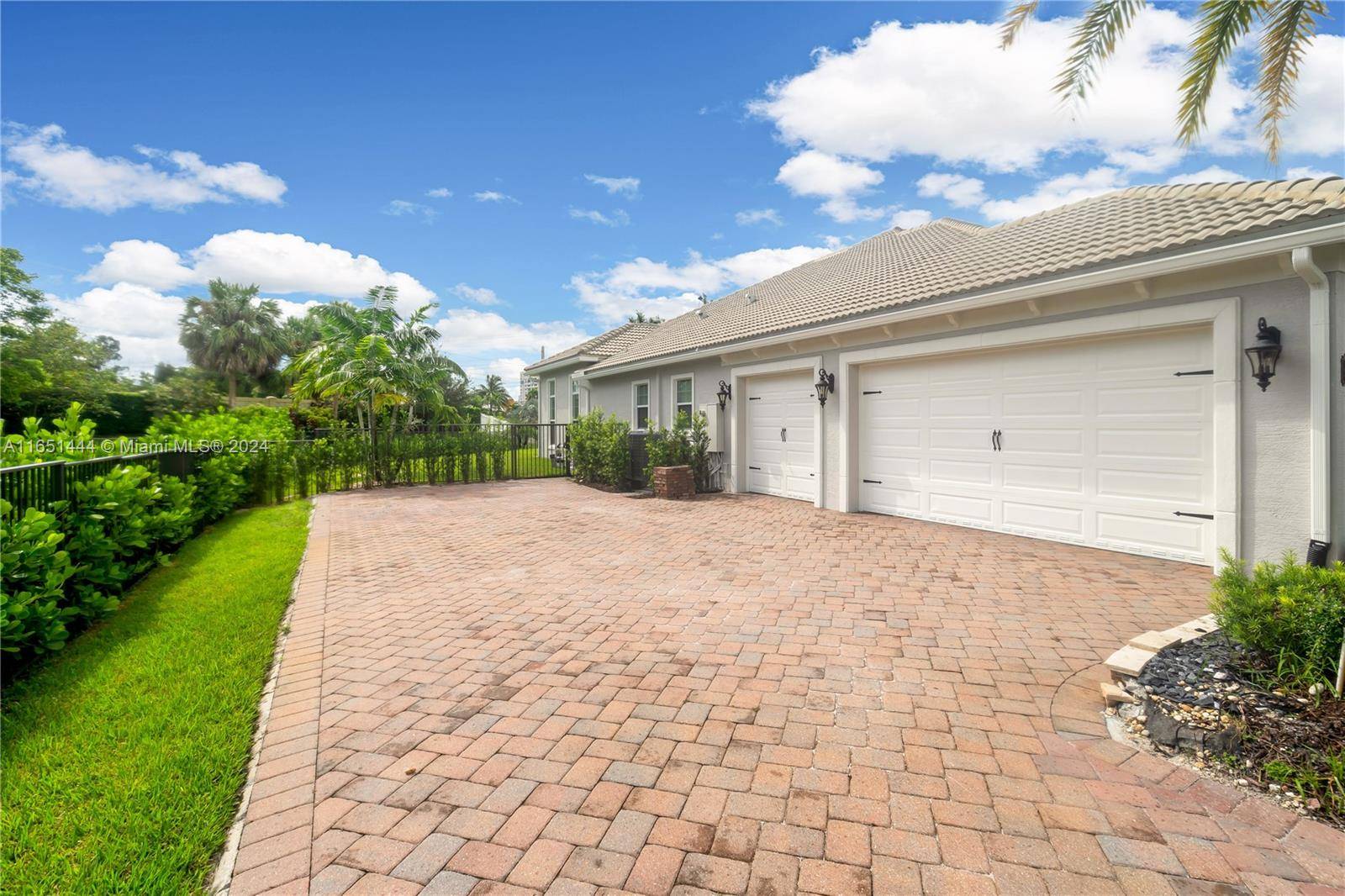 Davie, FL 33314,5202 S Sterling Ranch Cir