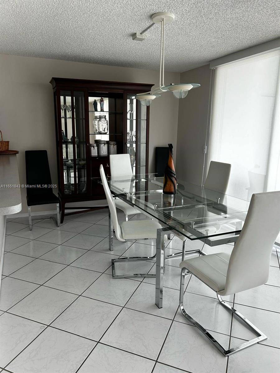 Sunny Isles Beach, FL 33160,17800 N Bay Rd #405
