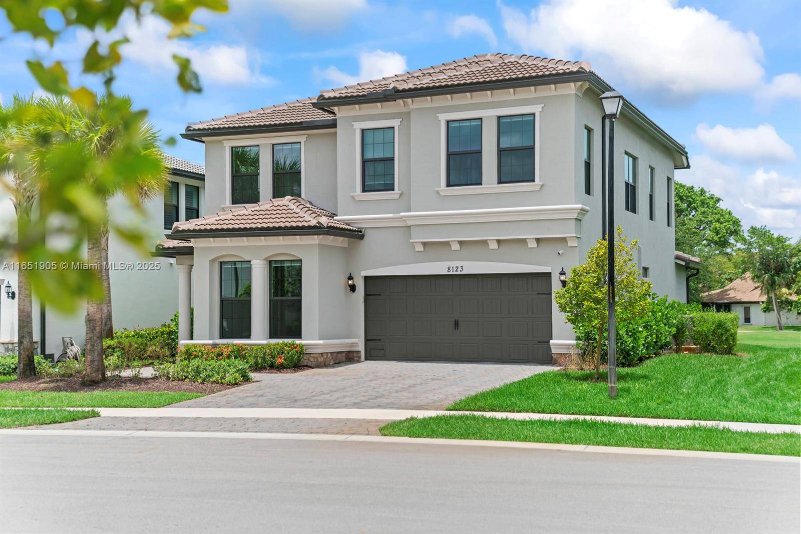 Tamarac, FL 33321,8123 NW 78th St