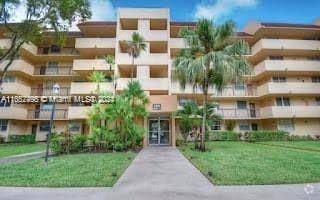 Lauderhill, FL 33319,3801 Environ Blvd #118