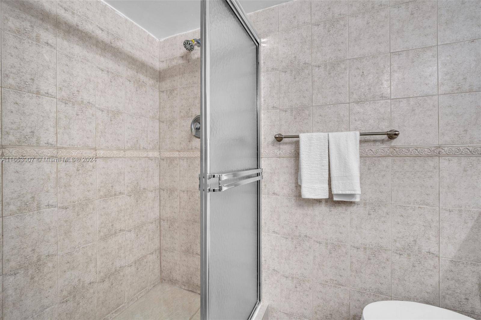 Miami Beach, FL 33140,5225 Collins Ave #1514
