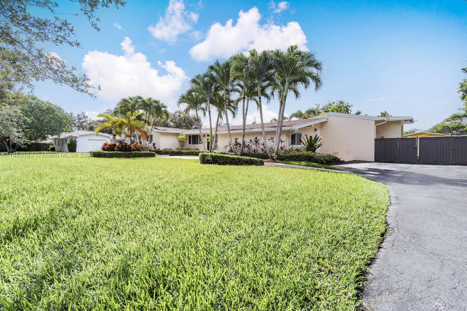 Pinecrest, FL 33156,7340 SW 131st St
