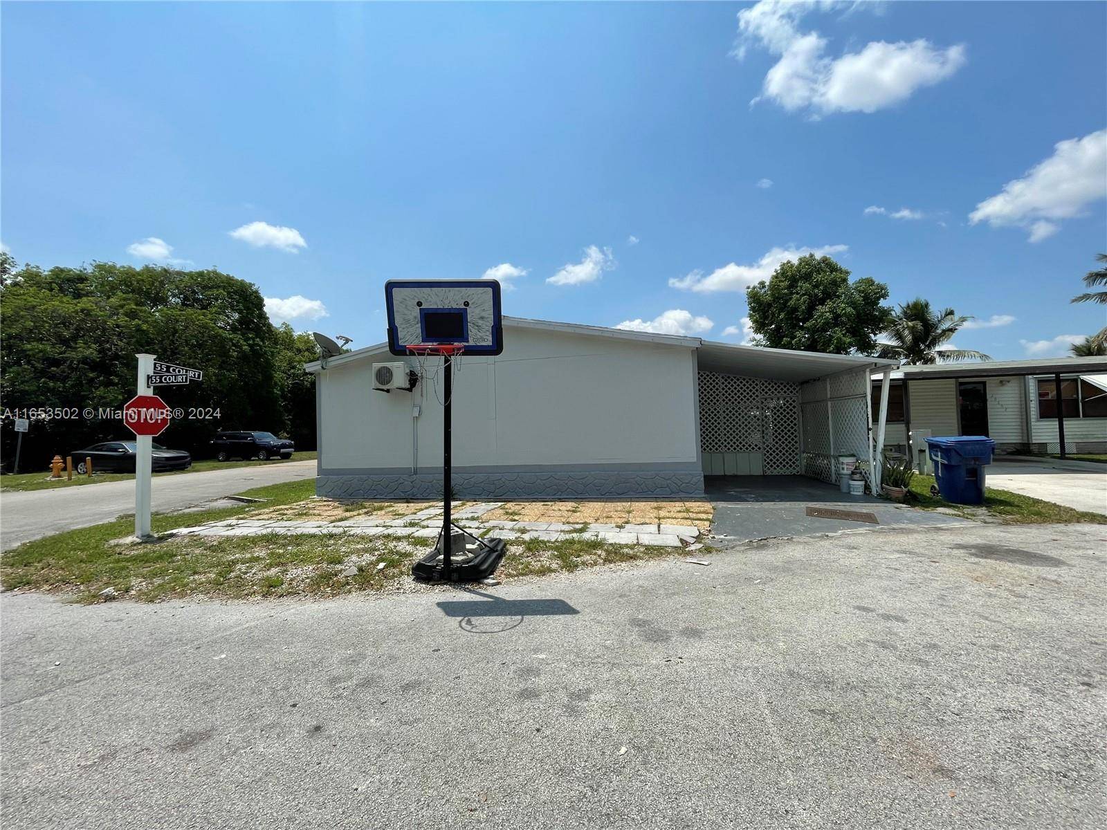 Miami Gardens, FL 33055,20600 NW 55 CT #0