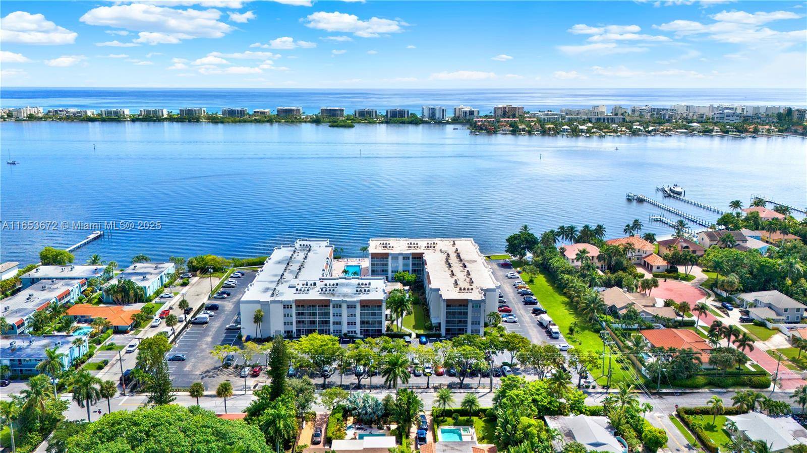 Lake Worth, FL 33460,1516 S Lakeside Dr #112
