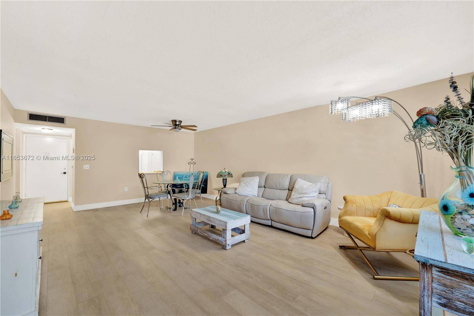 Lake Worth, FL 33460,1516 S Lakeside Dr #112