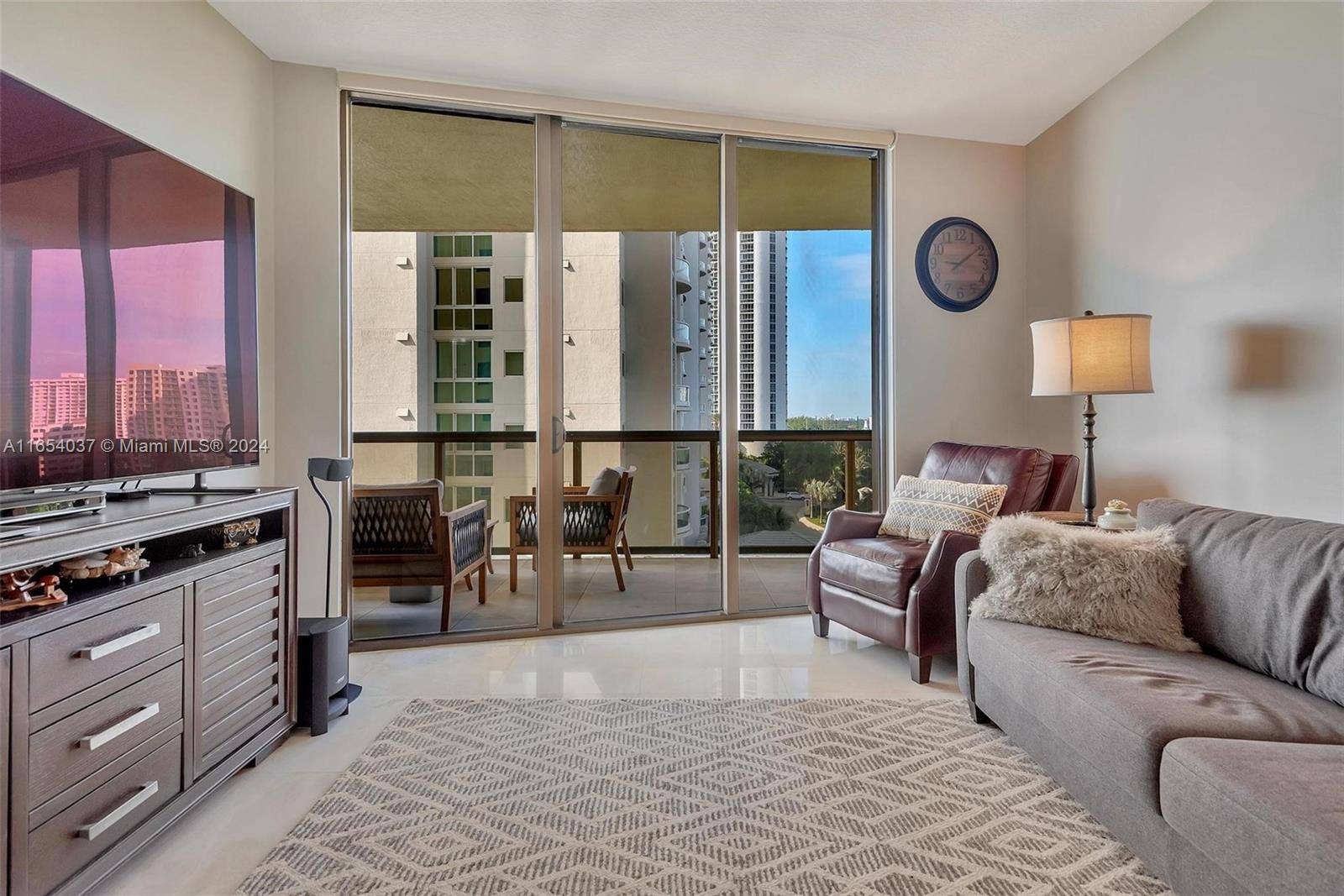 Sunny Isles Beach, FL 33160,16275 Collins Ave #703