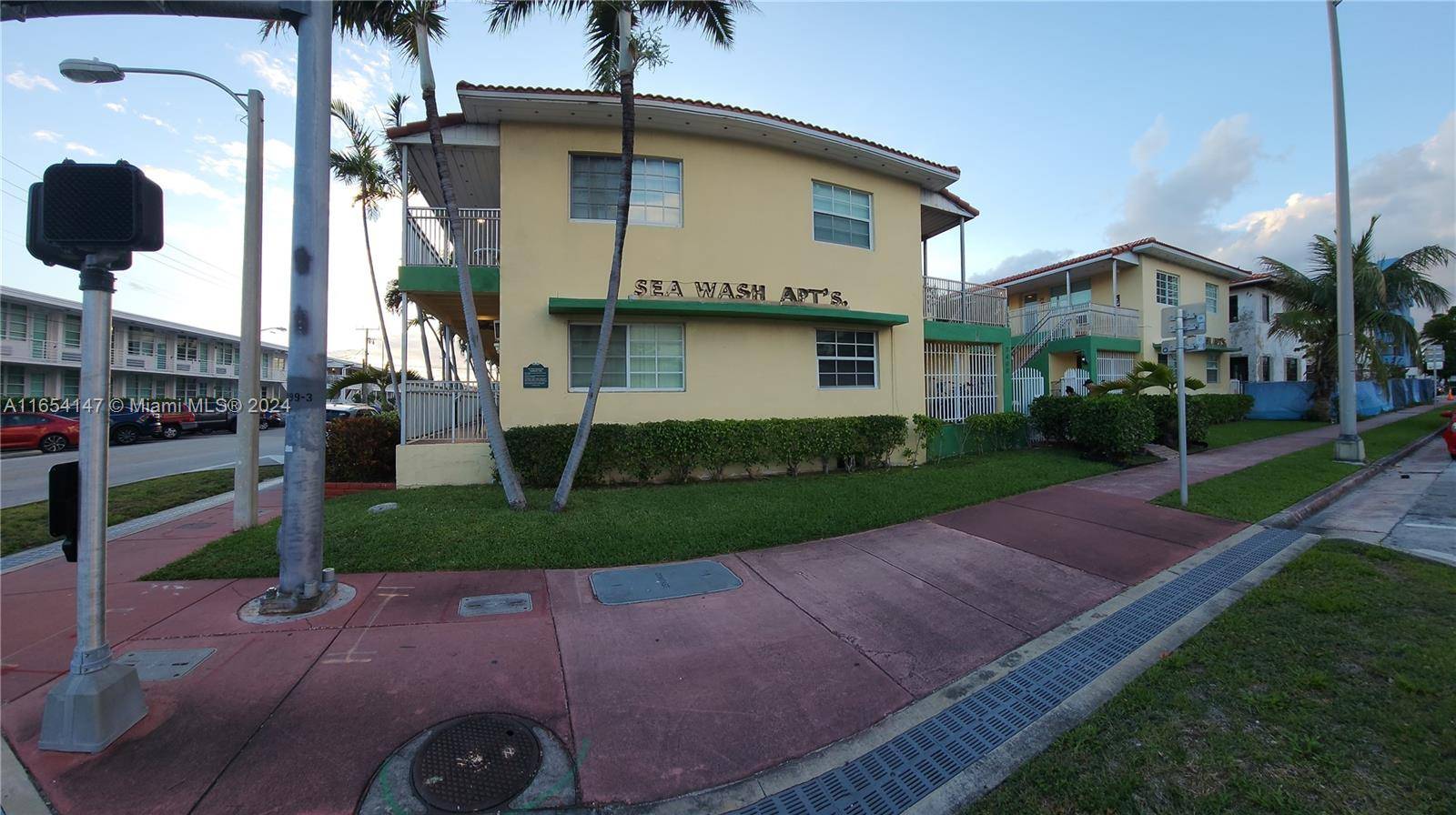 Miami Beach, FL 33141,7400 Harding Ave #12A