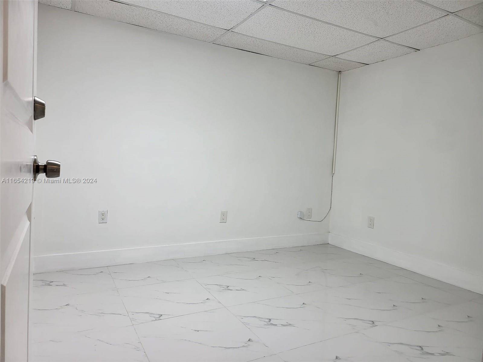 North Miami, FL 33181,13499 Biscayne Blvd ##CU203