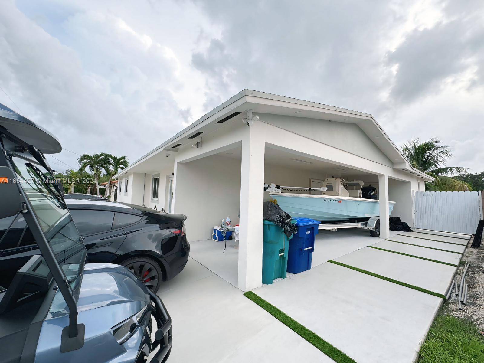 Hialeah, FL 33015,17030 NW 86th Ave