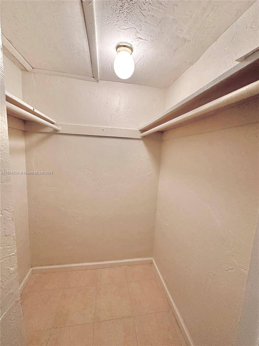 Pinecrest, FL 33156,8650 SW 67th Ave #1032