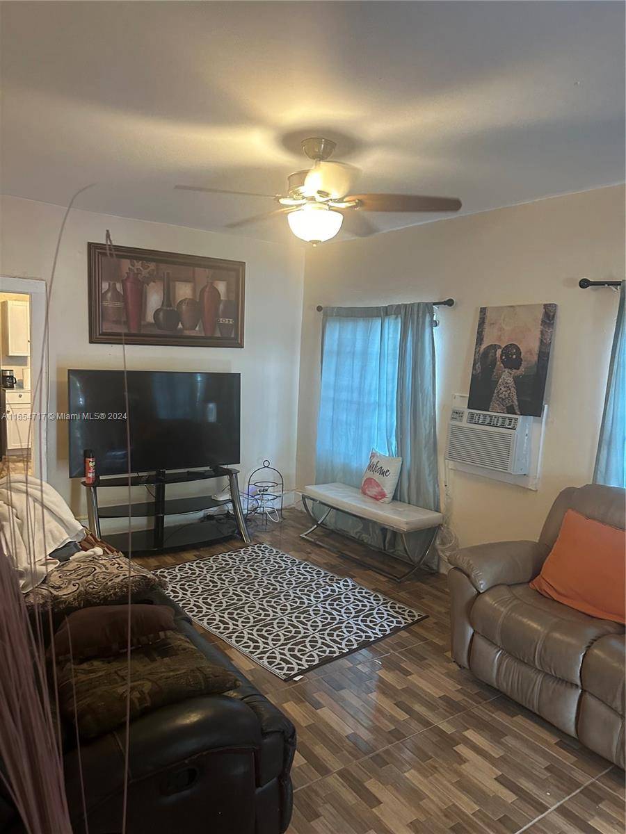 Miami, FL 33150,7820 NW 4th Ct #B