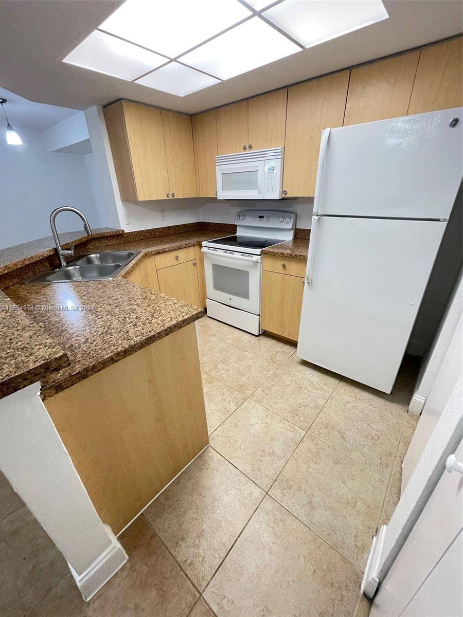 Coral Springs, FL 33071,9166 W Atlantic Blvd #1614