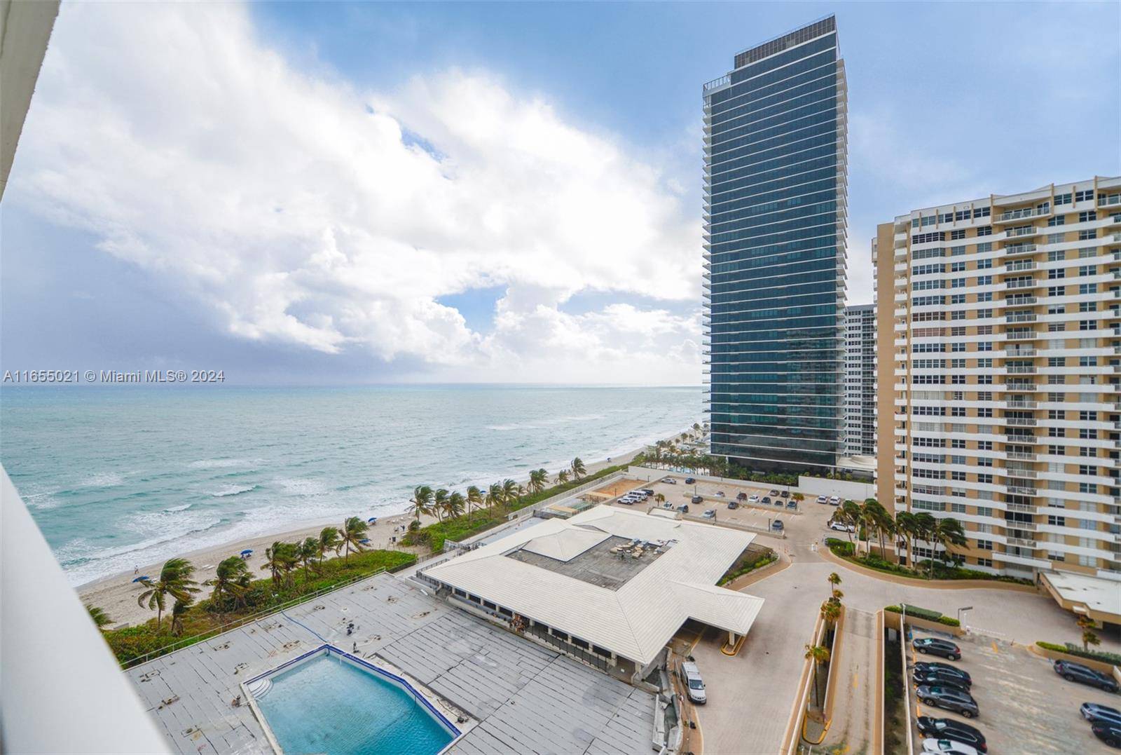 Hallandale Beach, FL 33009,1950 S Ocean Dr #12G