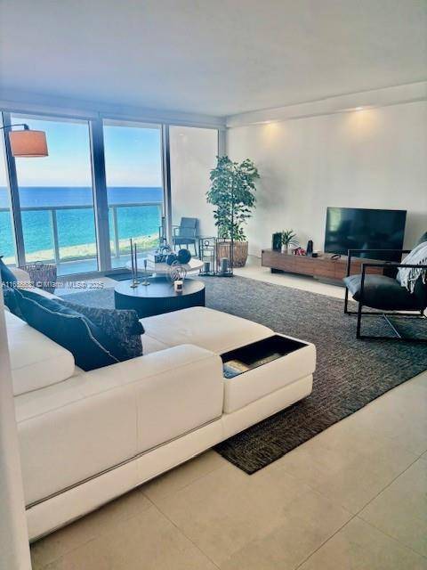 Sunny Isles Beach, FL 33160,100 Bayview Dr #1906