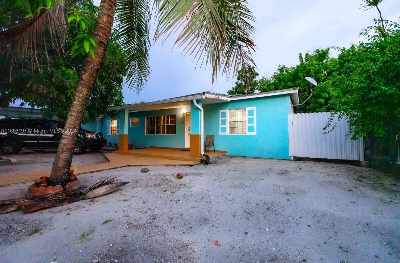 Miami Gardens, FL 33054,15735 NW 28th Pl